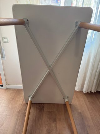 Mesa de comedor Skilum blanca y madera