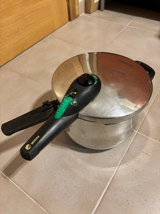 Olla Rápida Fagor Negra y Plateada 6L