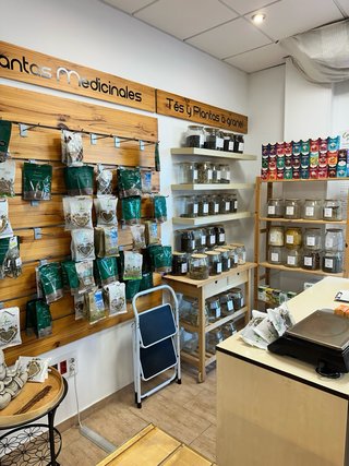 Mobiliario completo de tienda
