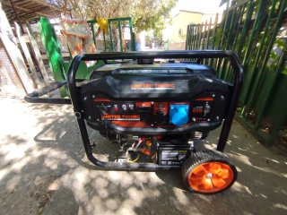 Generador Eléctrico 7000W  prácticamente Nuevo