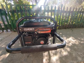 Generador Eléctrico 7000W  prácticamente Nuevo