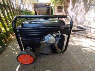 Generador Eléctrico 7000W  prácticamente Nuevo