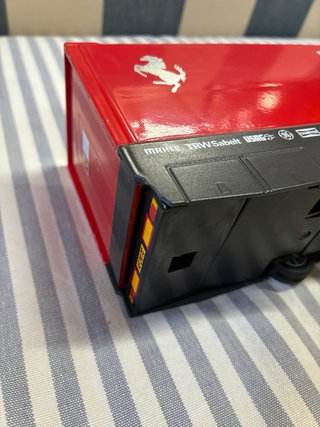 Camion Iveco Scuderia Ferrari Modellino