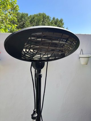 Calefactor exterior eléctrico negro