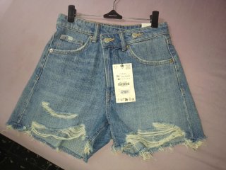 Shorts vaqueros Zara rotos asimétricos T.34