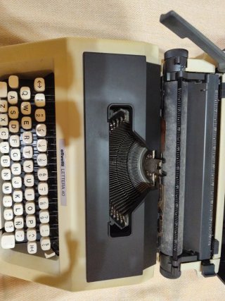 Máquina de escribir antigua
