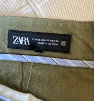 Pantalón Zara verde lino