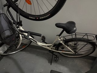 Bicicleta de paseo blanca