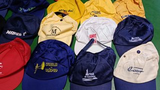 Lote 25 Gorras Colección Antiguas