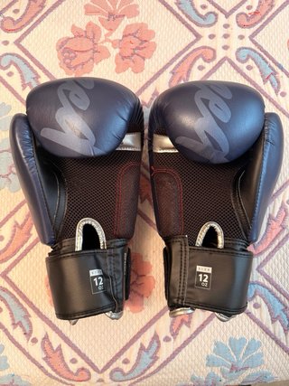 Pack defensa: Guantes 12oz + Red Gun