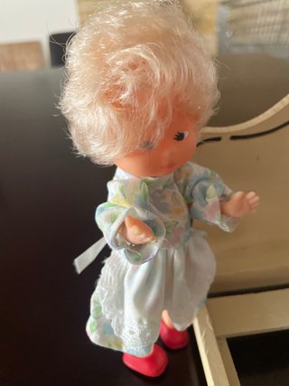 Muñeca necesita apañar camita