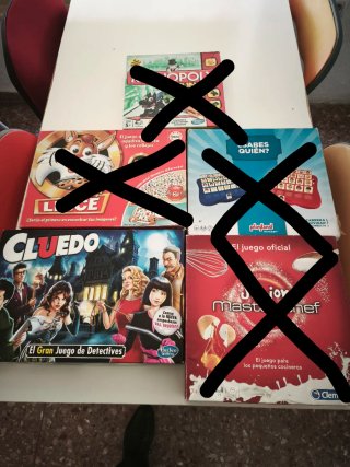 1 juego de Mesa:  Cluedo