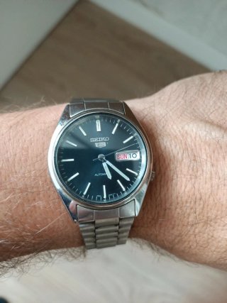 Seiko 5 Esfera Azul Sunburst Automático