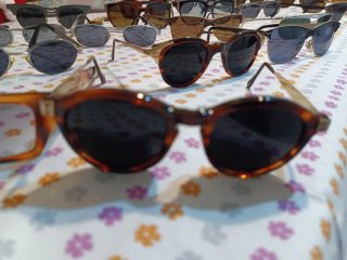 LOTE DE 25  GAFAS DE SOL VINTAGE  ORIGINALES