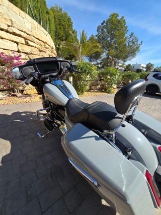 Moto Harley Davidson Street Glide 2024 Gris
