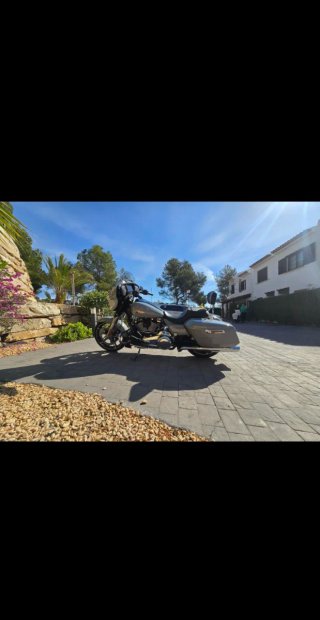 Moto Harley Davidson Street Glide 2024 Gris
