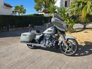 Harley Davidson Street Glide 2024 motor 117 1923cc