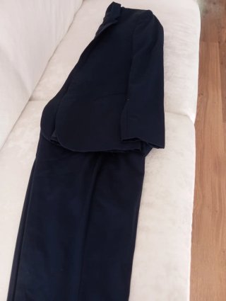 Traje de hombre azul marino