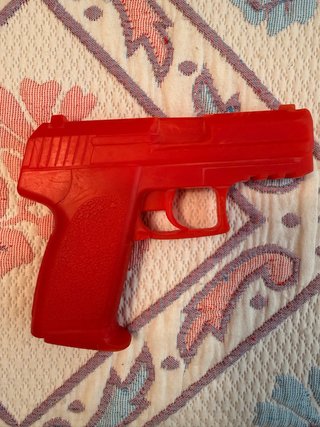 Red gun