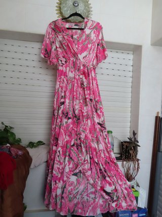 Vestido Teria Yabar floral maxi invitada