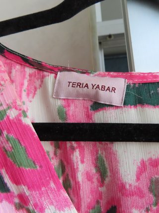Vestido Teria Yabar floral maxi invitada