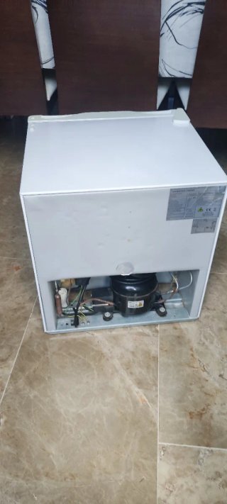 Congelador pequeño 50 litros FrigeluX. Blanco