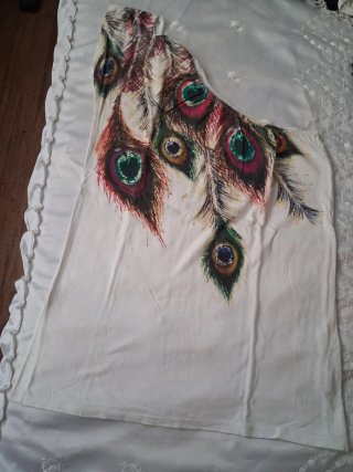 Camiseta Blanco Estampado Plumas Pavo