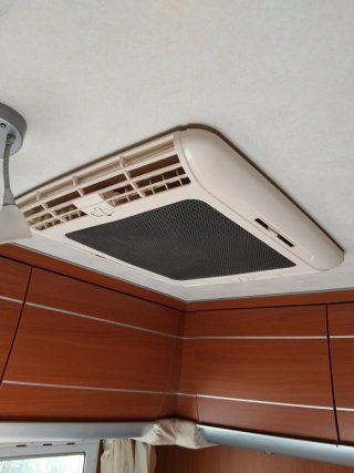 Autocaravana perfilada mclouis tandy 650