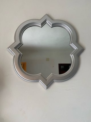 Conjunto Esquinera y Espejo Plata