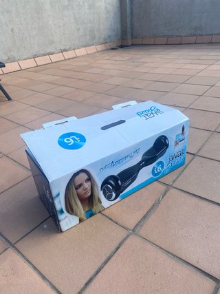 Hoverboard con diseño de calaveras