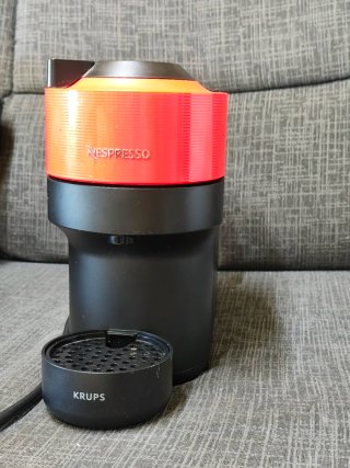 Cafetera Nespresso Vertuo Pop Roja