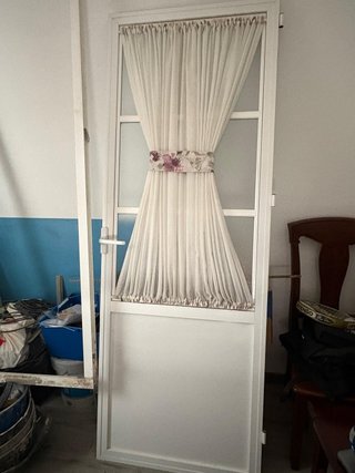 Puerta aluminio buen estado