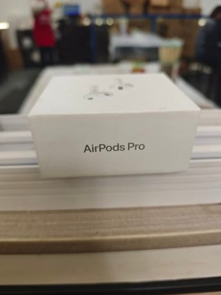 AirPods Pro 3 Bianchi