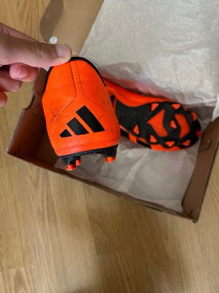 Botas de fútbol Adidas Naranja y Negro
