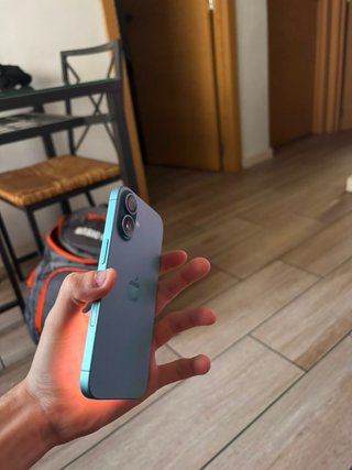 iPhone 16 128GB
