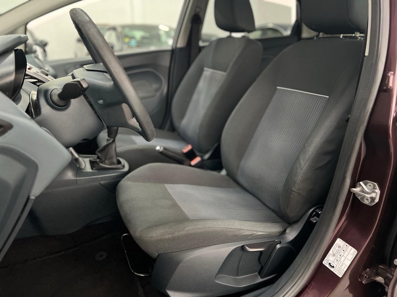 Ford Fiesta 2011, foto 11