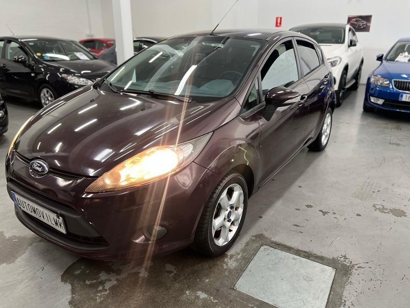 Ford Fiesta 2011, foto 3