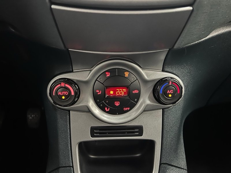 Ford Fiesta 2011, foto 19