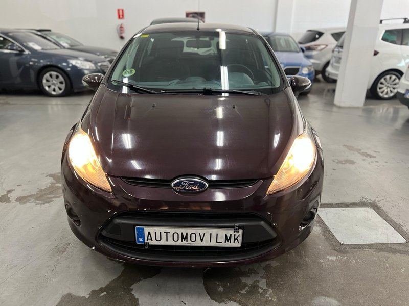 Ford Fiesta 2011, foto 2