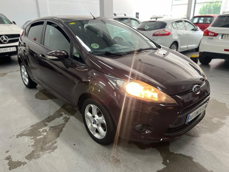 Ford Fiesta 2011, foto 4