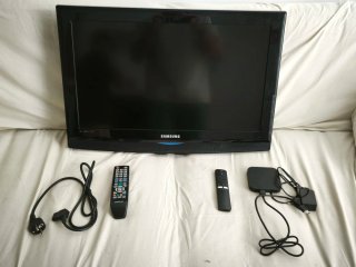 TV Samsung LCD 26 + Accesorios