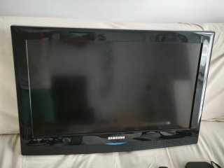 TV Samsung LCD 26 + Accesorios