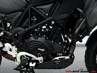 BENELLI TRK 502 X -APTA A2-