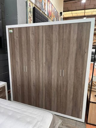 Armario Kiara de 4 Puertas