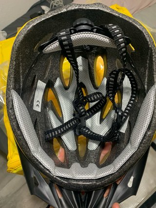 Mochila Glovo Amarilla  Con casco