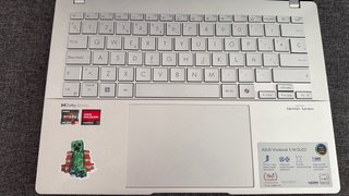 Portátil Asus Vivobook S14 OLED