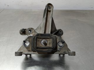 SOPORTE MOTOR RENAULT MEGANE II BERLINA 5P 820004