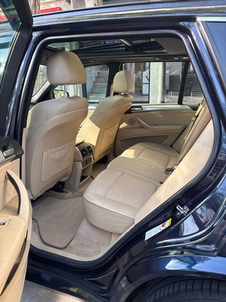 BMW X5 2010.   3.0 d