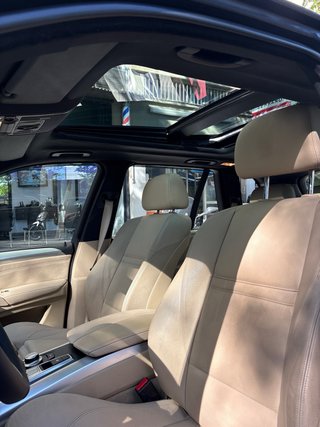 BMW X5 2010.   3.0 d
