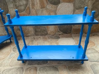Estantería azul de madera